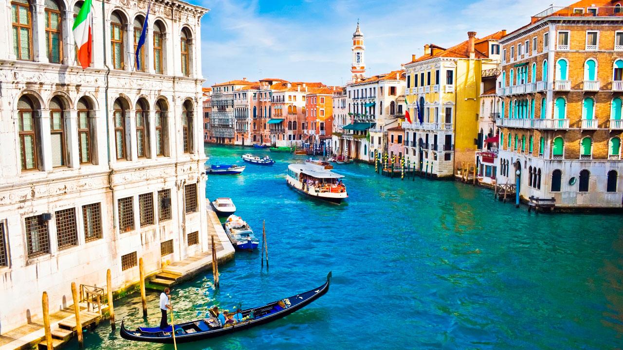 страны архитектура лодки река Венеция Италия ночь скачать