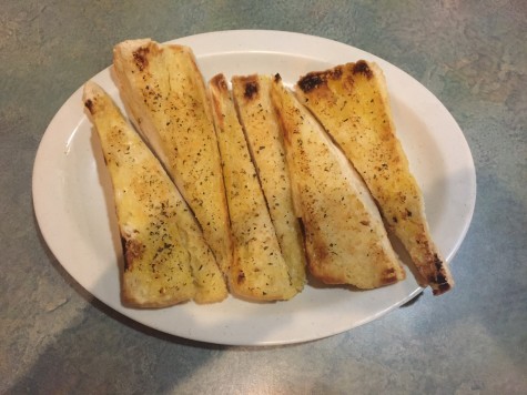 Garlic bread, amongst other things, are available on the appetizer menu