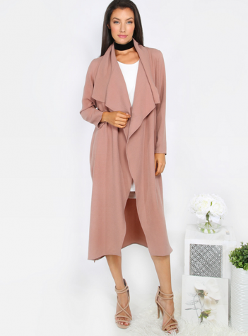 Duster jackets are perfect for a night out or classy occasion. 